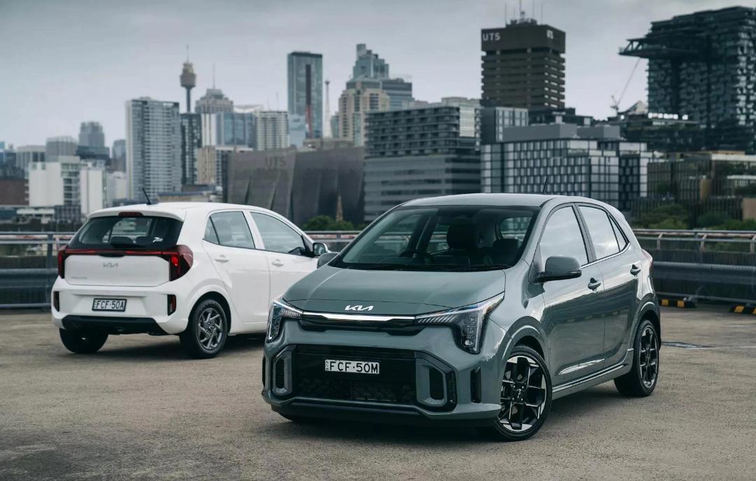 Kia Picanto 2024 có giá từ 295 triệu đồng