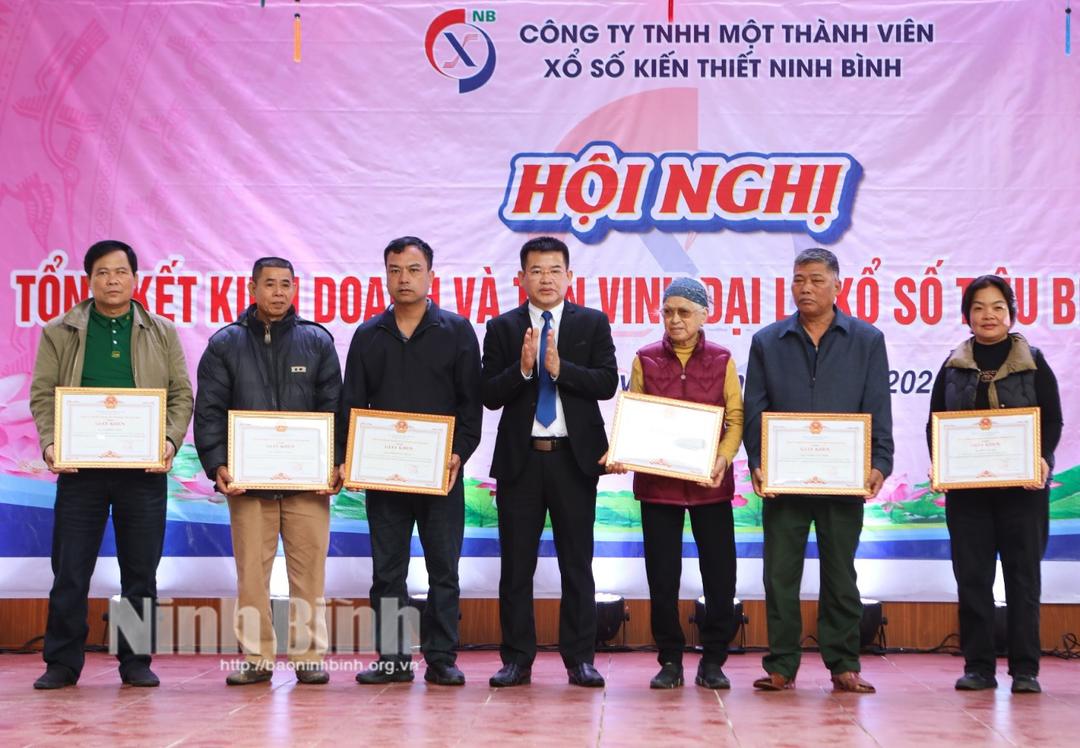 Tôn vinh đại lý xổ số tiêu biểu năm 2023