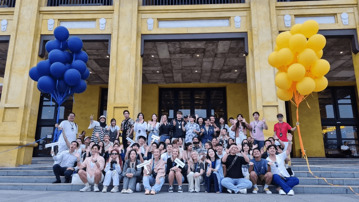 Vẻ đẹp Việt Nam qua #HelloVietnam: Hành trình tái khởi động thú vị