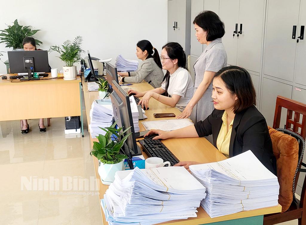 Chi cục Thuế khu vực Ninh Bình-Hoa Lư đẩy mạnh chuyển đổi số, hiện đại hóa công tác quản lý thuế