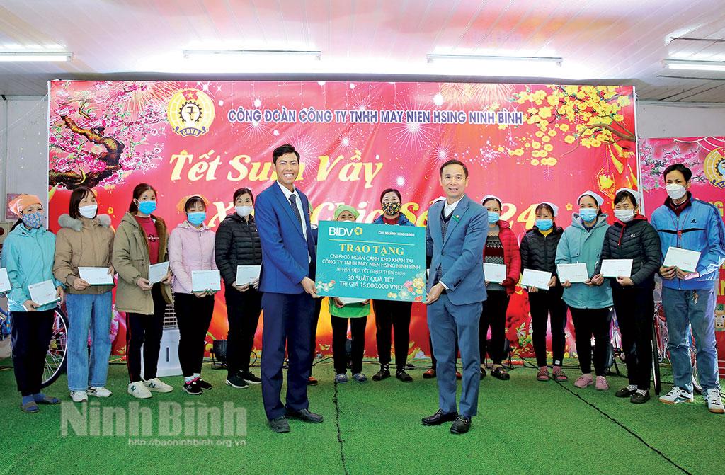 Bảo đảm mọi người, mọi nhà đều được vui Xuân, đón Tết