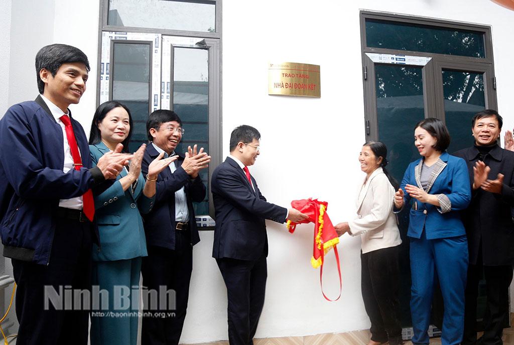 Tết ấm tình thân trong những ngôi nhà Đại đoàn kết