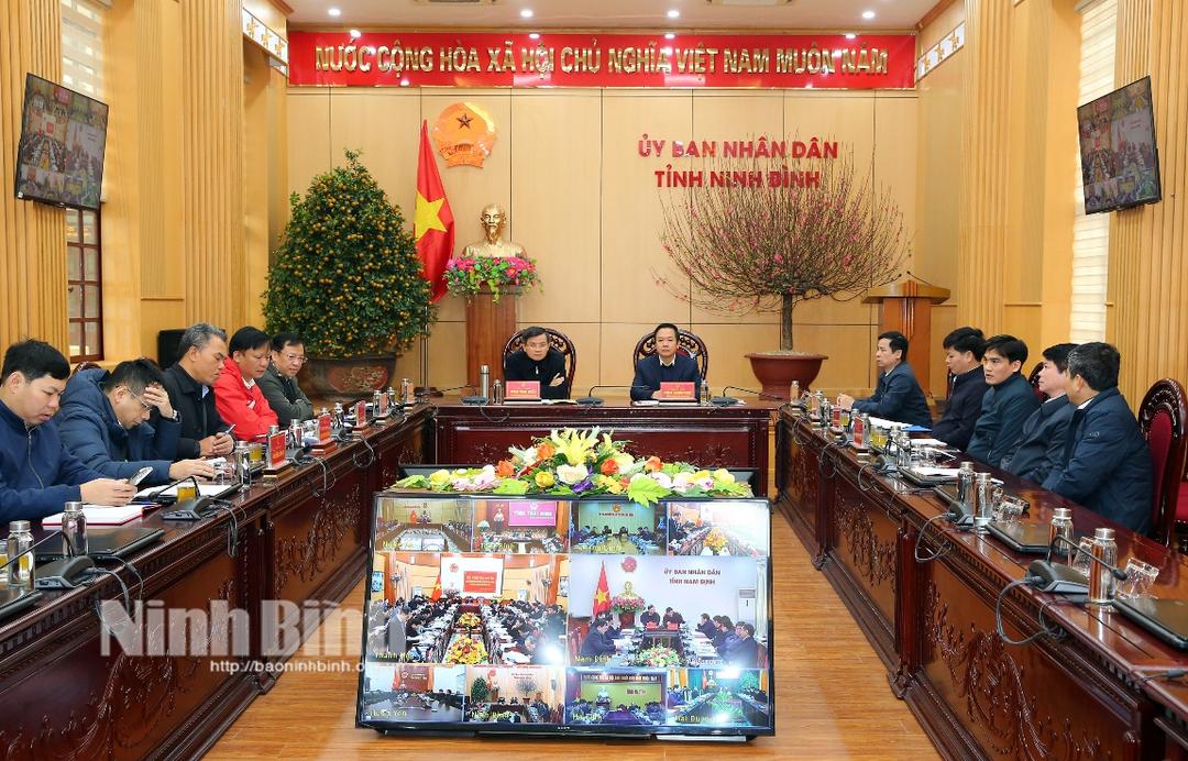 Hội nghị trực tuyến thúc đẩy tiến độ triển khai thực hiện các dự án đường dây 500kV mạch 3