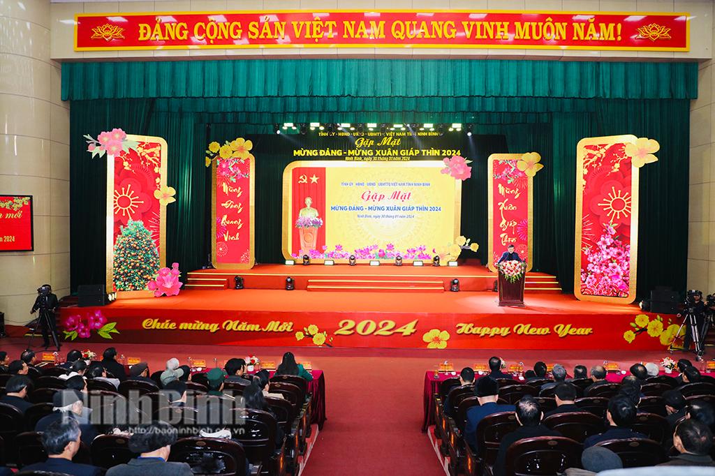 Tổ chức gặp mặt mừng Đảng, mừng Xuân Giáp Thìn 2024