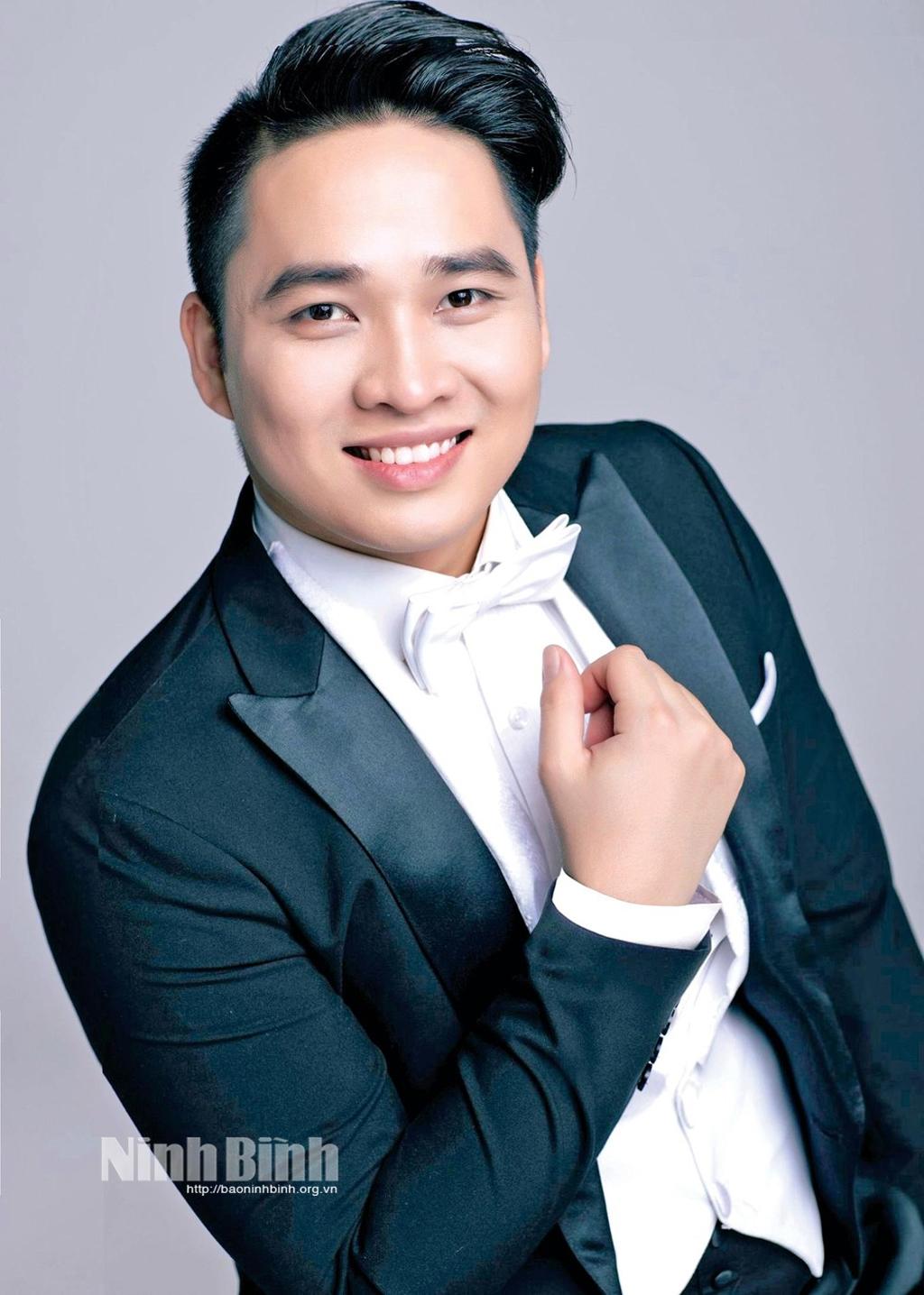 Ca sỹ Opera Ninh Đức Hoàng Long: Người Ninh Bình danh tiếng ở Hungary