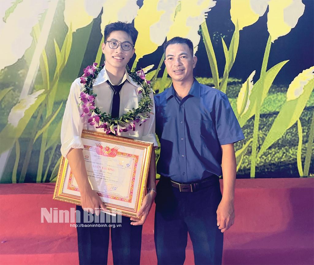 Chàng trai đoạt giải nhất quốc gia môn Sinh học muốn đóng góp cho quê hương