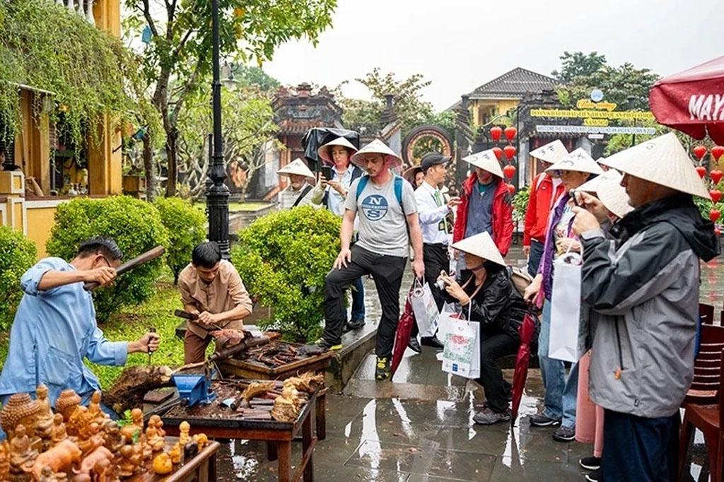 Vietnam witnesses sharp increase in number of international visitors
