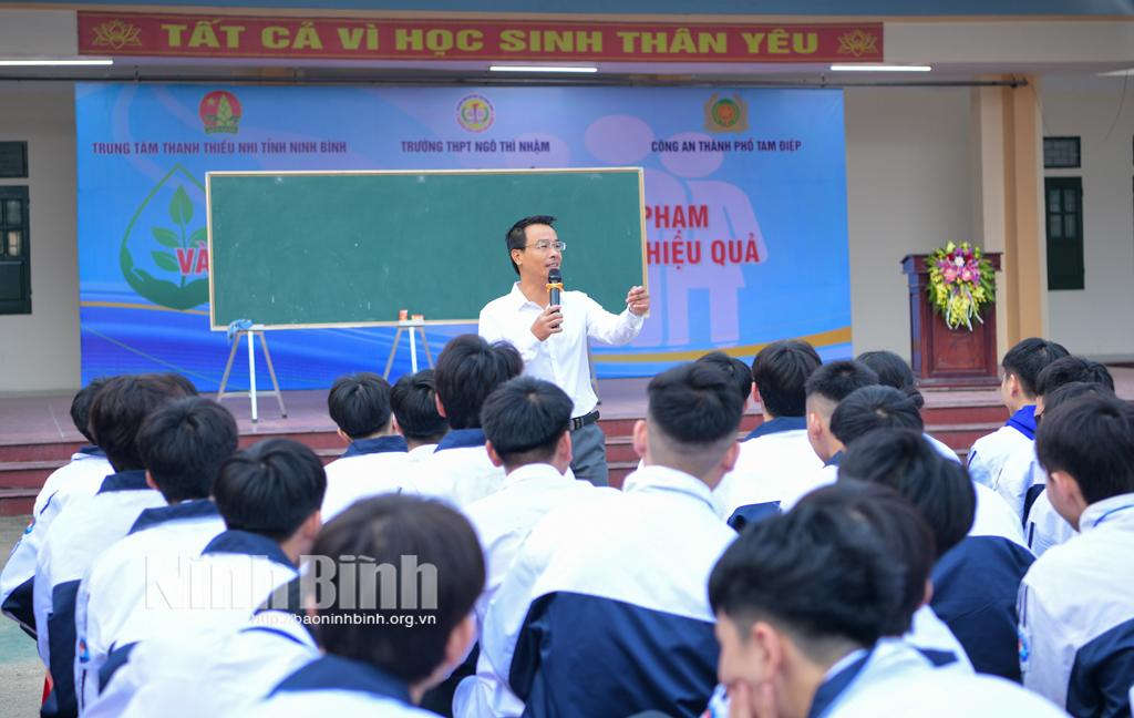 Tổ chức chuyên đề giáo dục kỹ năng sống cho học sinh
