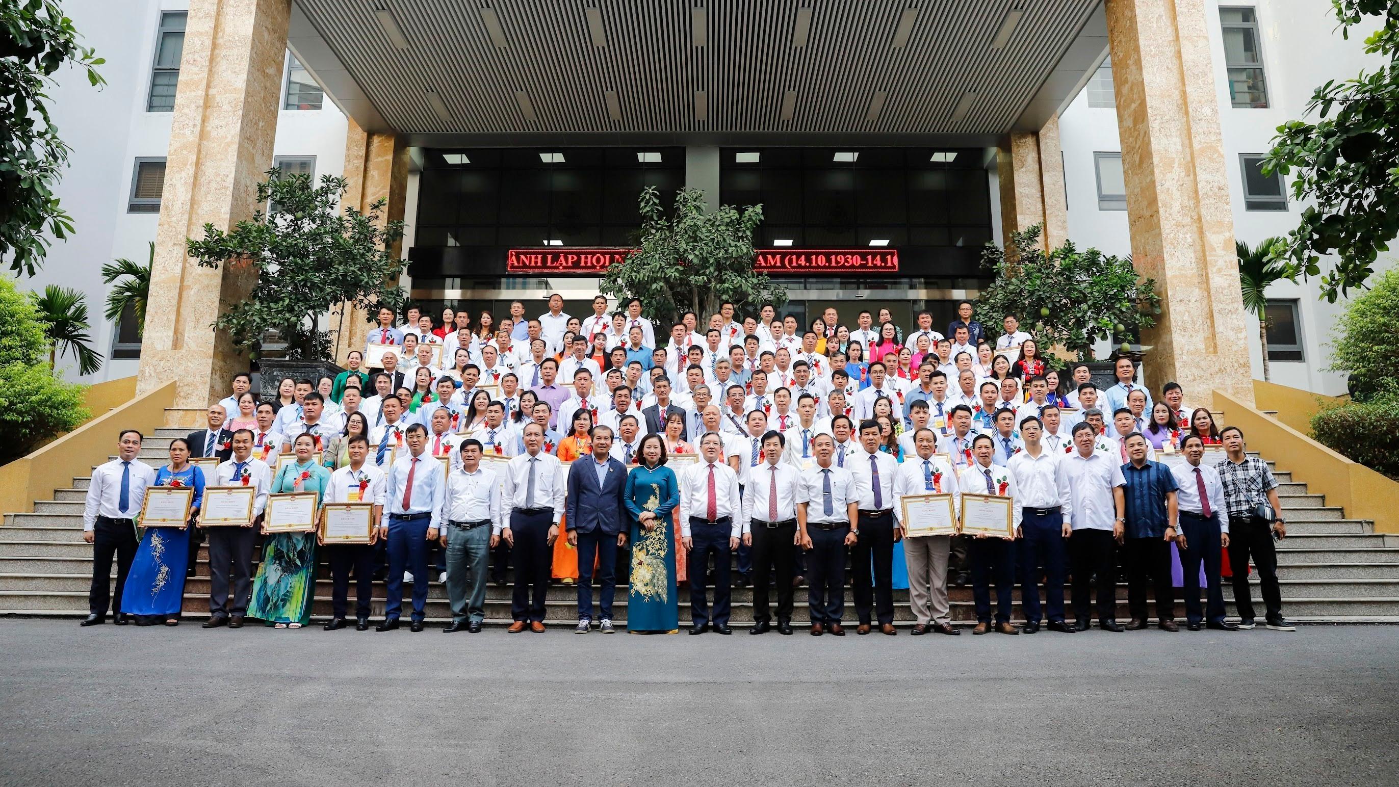 Gặp mặt 63 nông dân Việt Nam xuất sắc và 63 hợp tác xã tiêu biểu toàn quốc năm 2024