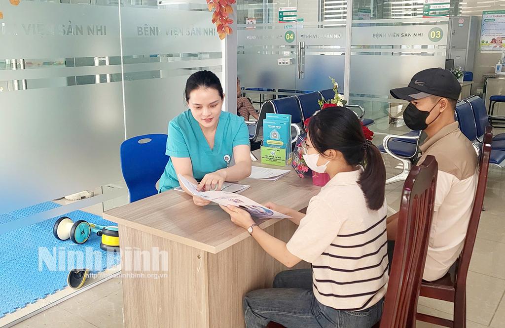 Bệnh viện Sản Nhi Ninh Bình thực hiện tiêm chủng vắc xin Gardasil 9 phòng bệnh nguy hiểm do HPV