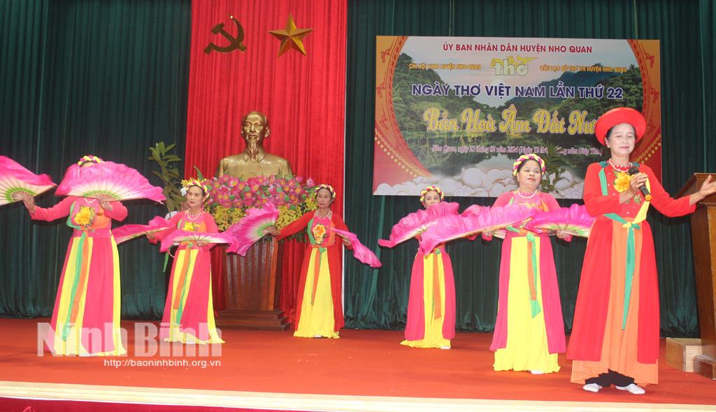 Nho Quan tổ chức Ngày thơ Việt Nam với chủ đề "Bản hòa âm đất nước"