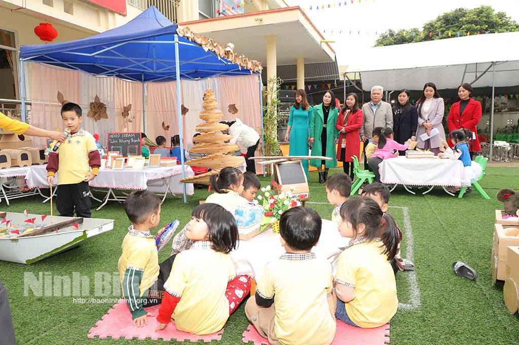 Hoa Lư tổ chức chuyên đề "Ngày hội STEAM"