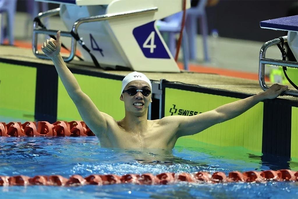 'Kình ngư' Huy Hoàng liên tiếp lập kỷ lục tại Giải bơi các nhóm tuổi châu Á