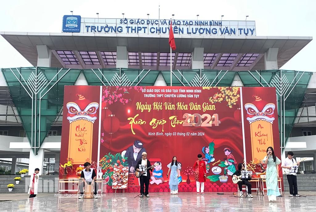 Tổ chức "Ngày hội văn hóa dân gian chào Xuân Giáp Thìn 2024"