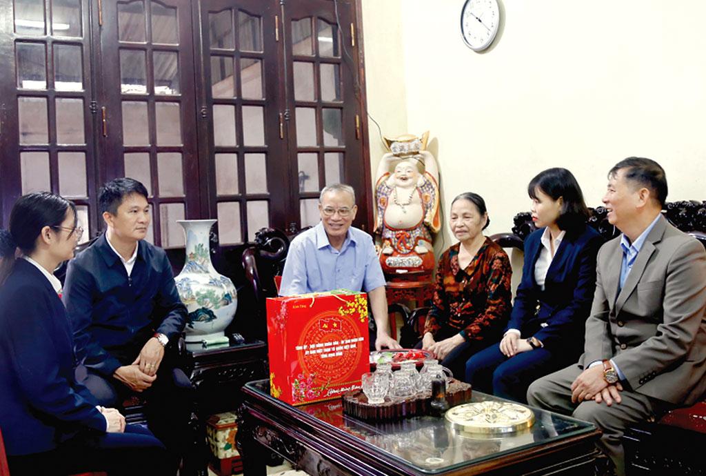 Tri ân người có công với cách mạng bằng việc làm thiết thực