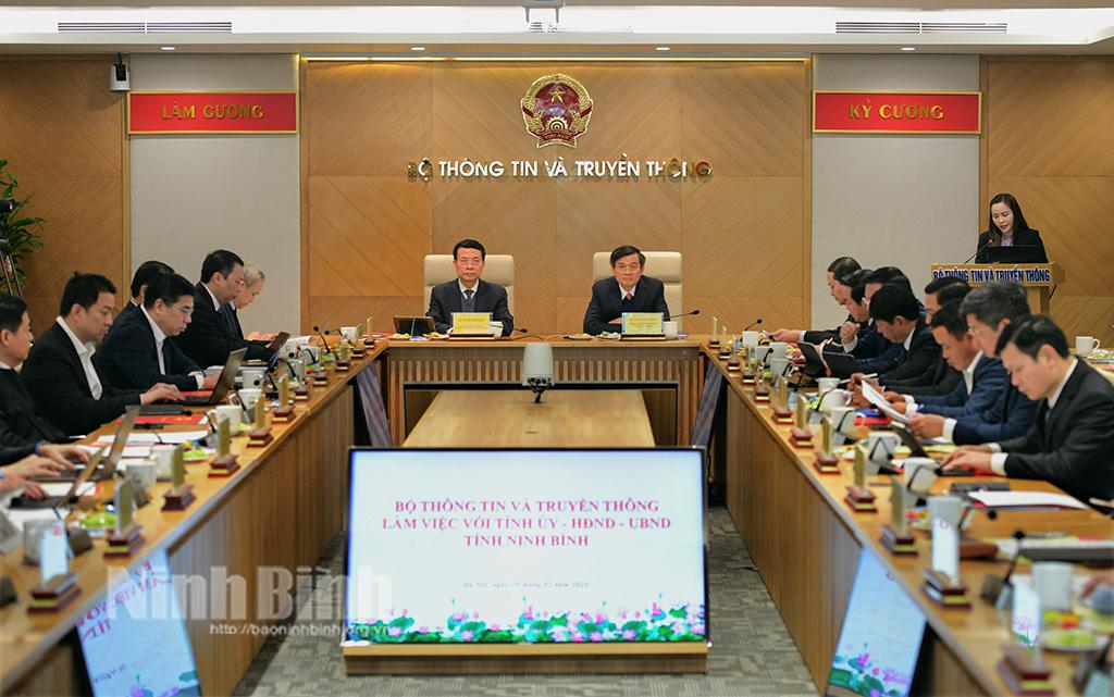 Ninh Binh should priotitise digital transformation in fields of its strength: Minister