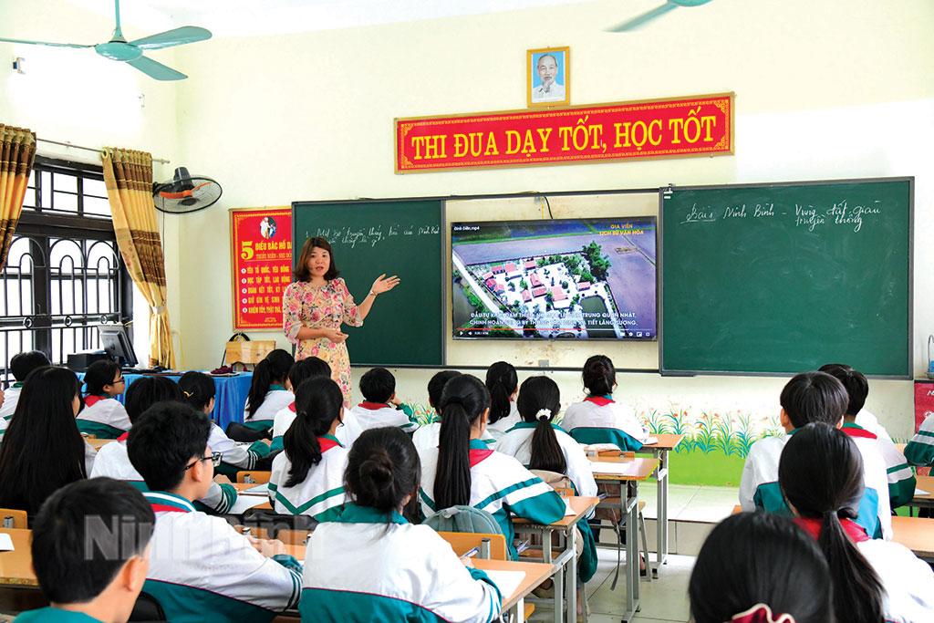 Bồi đắp tình yêu, niềm tự hào về quê hương cho thế hệ trẻ