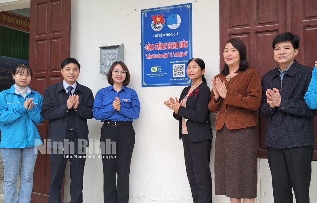 Huyện đoàn Hoa Lư ra mắt mô hình "Điểm Wifi công cộng" và "Thư viện số"