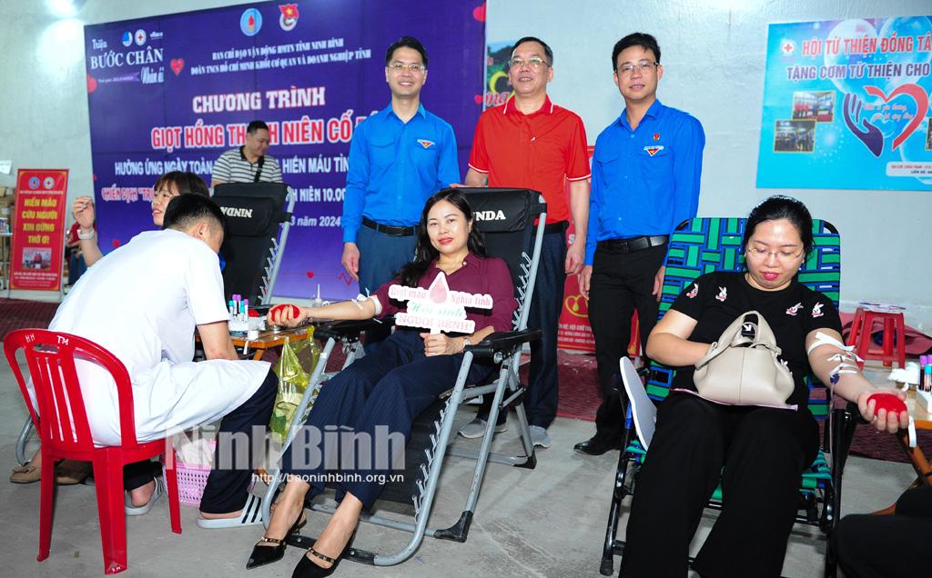 Chương trình Giọt hồng thanh niên Cố đô tiếp nhận hơn 400 đơn vị máu