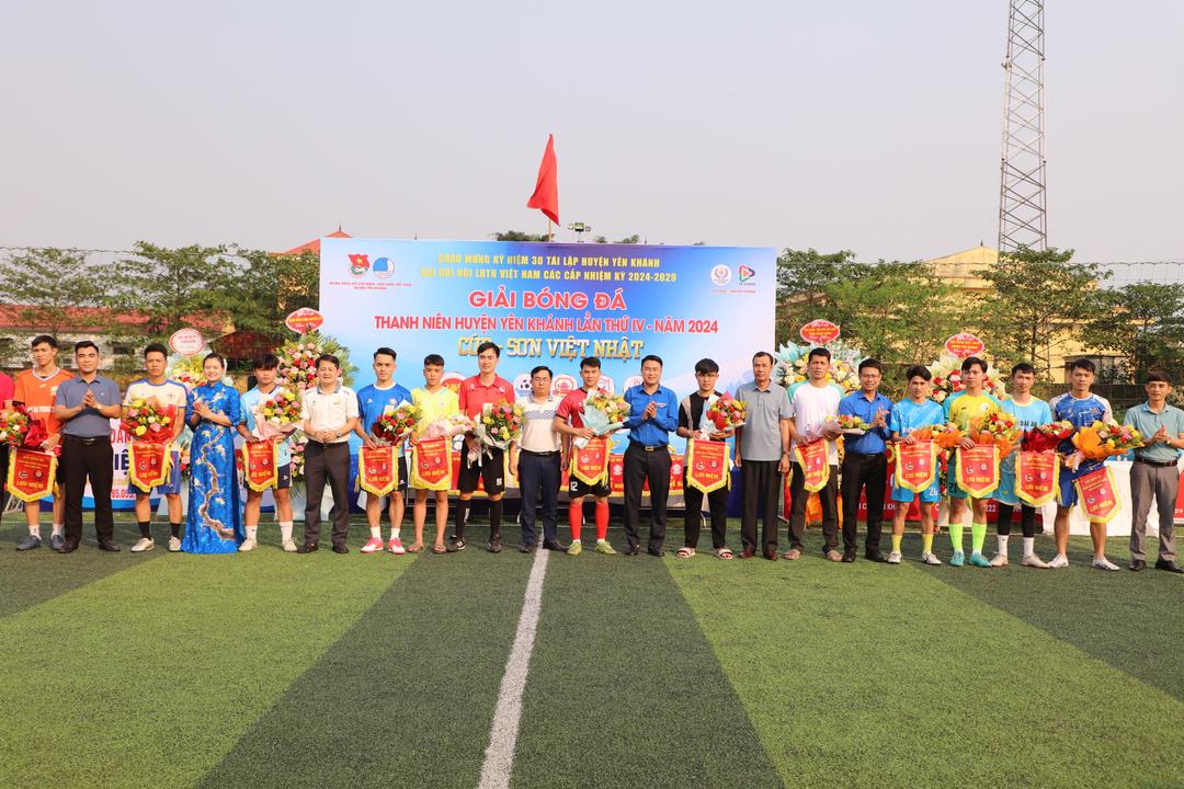 Khai mạc Giải bóng đá Thanh niên huyện Yên Khánh lần thứ IV, Cúp-Sơn Việt Nhật