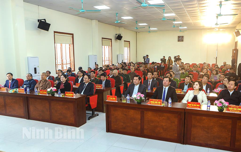 Nho Quan: Gặp mặt, giao lưu giữa Công an, MTTQ với chức sắc các tôn giáo