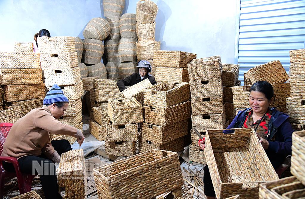 Đồng hành với phụ nữ trong phát triển kinh tế