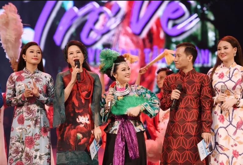 Nhạc sĩ Nguyễn Quang Long chúc mừng 8/3 bằng âm nhạc