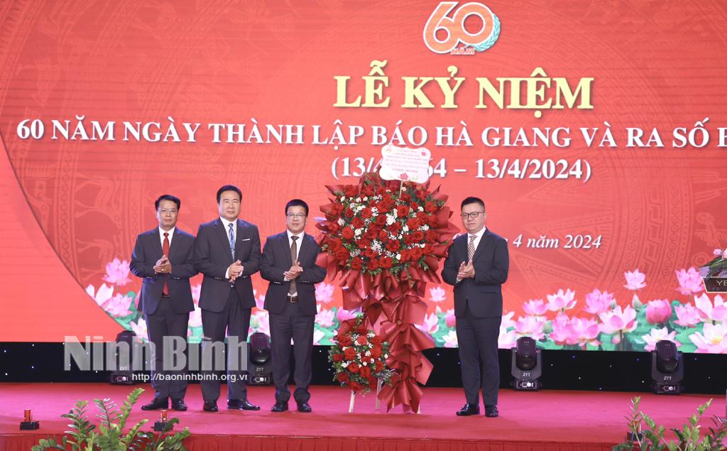Lễ kỷ niệm 60 năm thành lập Báo Hà Giang và ra số báo đầu tiên