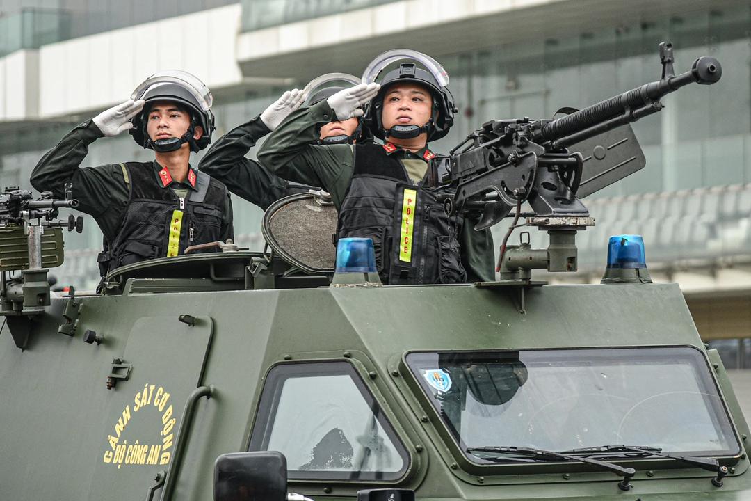 Cận cảnh dàn xe đặc chủng chống khủng bố của Cảnh sát cơ động