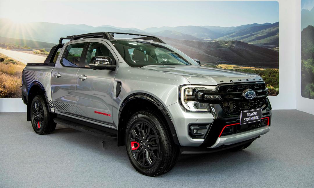 Ford Ranger Stormtrak ra mắt, giá 1,039 tỷ đồng