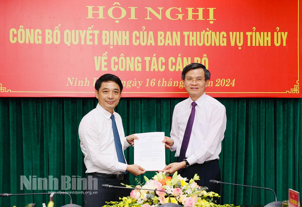 Công bố quyết định của Ban Thường vụ Tỉnh ủy về công tác cán bộ