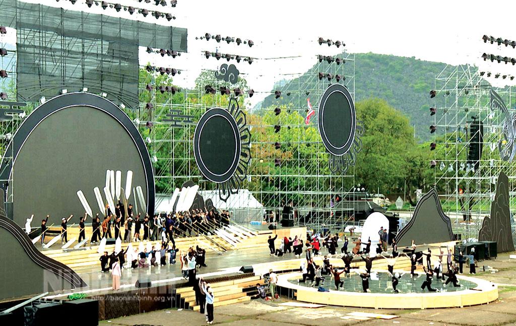 Tổ chức Lễ hội Hoa Lư trang trọng, tiết kiệm, đậm đà bản sắc văn hóa dân tộc