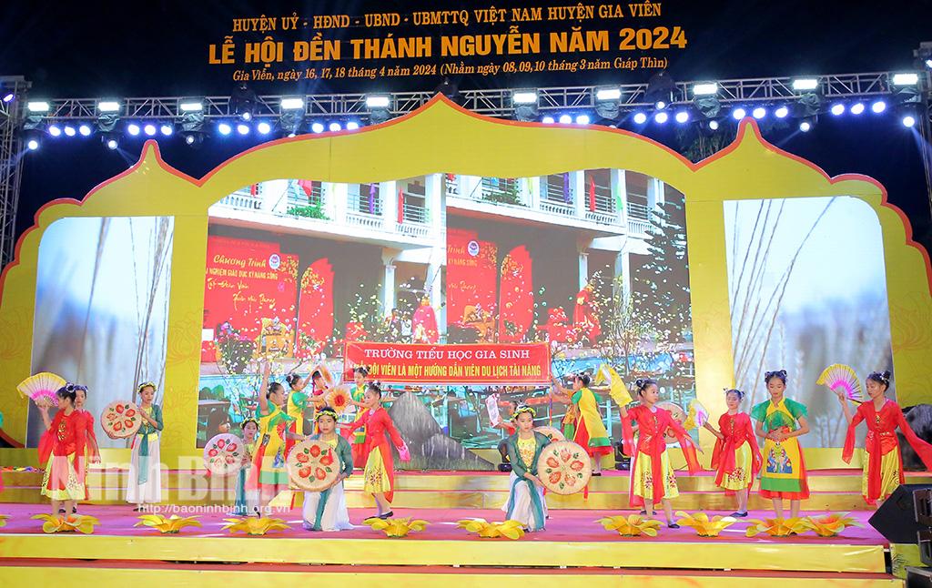 Chung khảo cuộc thi "Ươm mầm tài năng hướng dẫn viên du lịch" huyện Gia Viễn