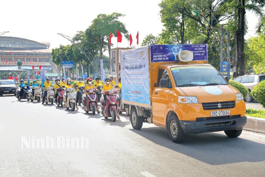 Tích cực vận động người dân tham gia BHYT, tiến tới lộ trình BHYT toàn dân