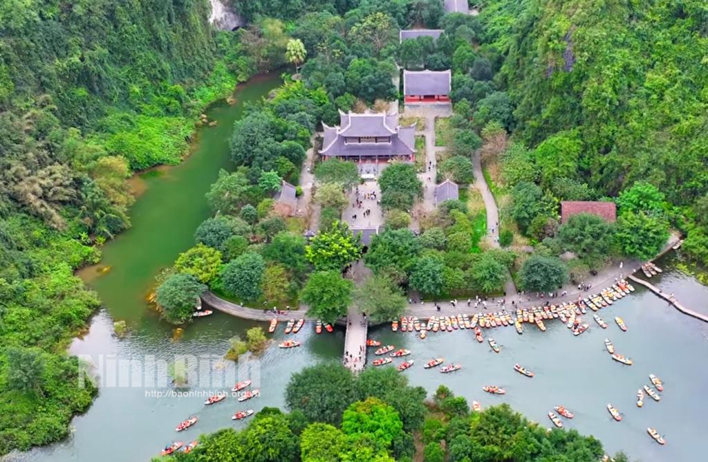 Ninh Binh works to fully tap Trang An heritage's values for sustainable development