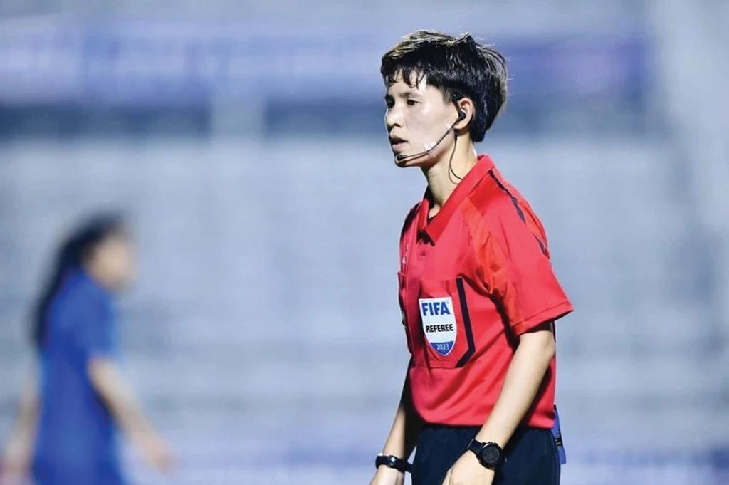 Trọng tài Lê Thị Ly tham gia điều hành giải bóng đá có lịch sử lâu đời ở Pháp