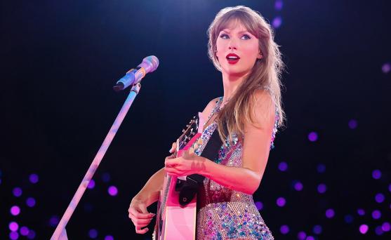 Taylor Swift thống trị các bảng xếp hạng âm nhạc