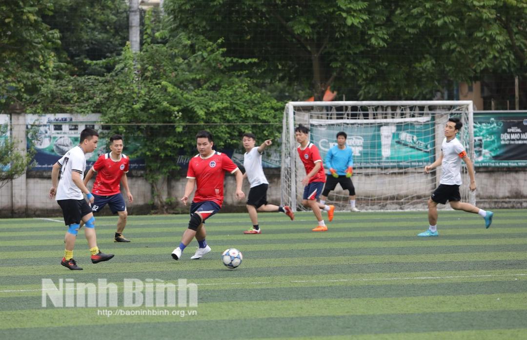 Khai mạc Giải bóng đá nam đoàn viên công đoàn ngành Y tế năm 2024