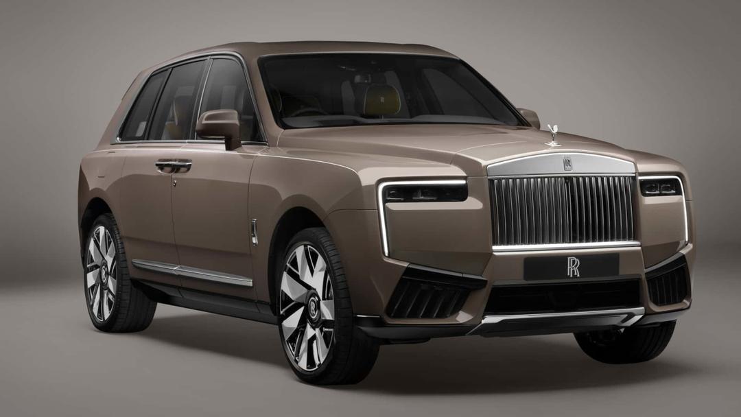 Rolls-Royce Cullinan phiên bản mới ra mắt