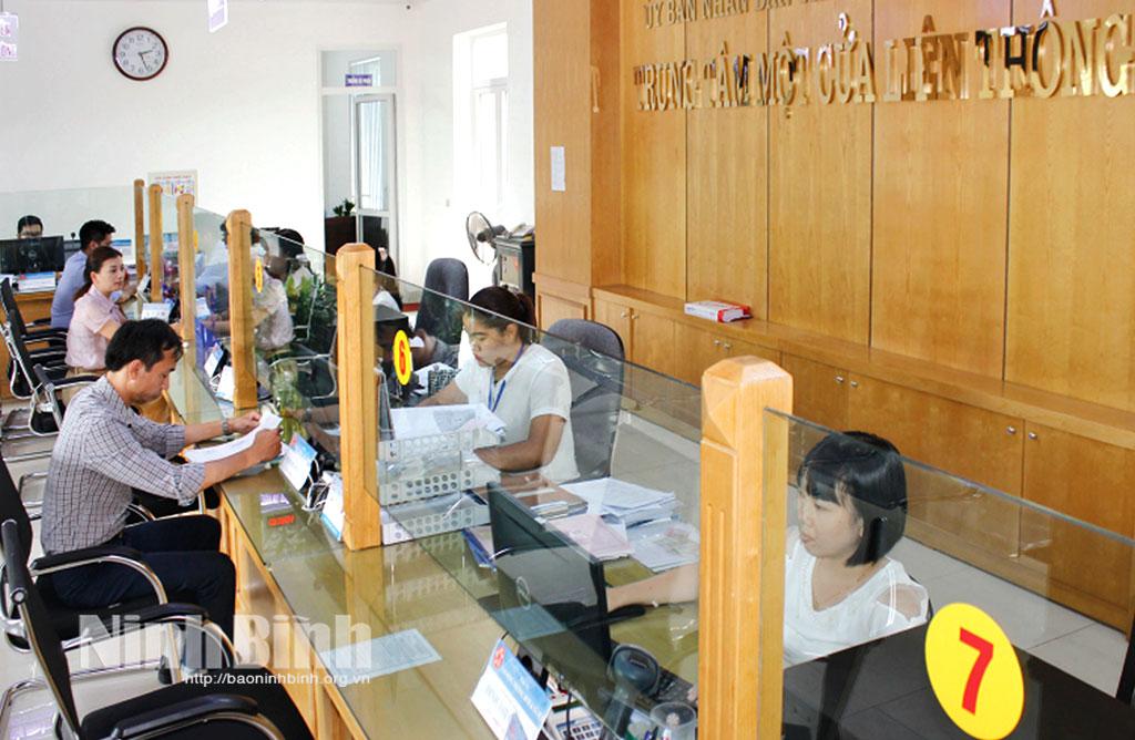 Bảo đảm quyền lợi cho cán bộ, công chức, viên chức nghỉ công tác theo nguyện vọng