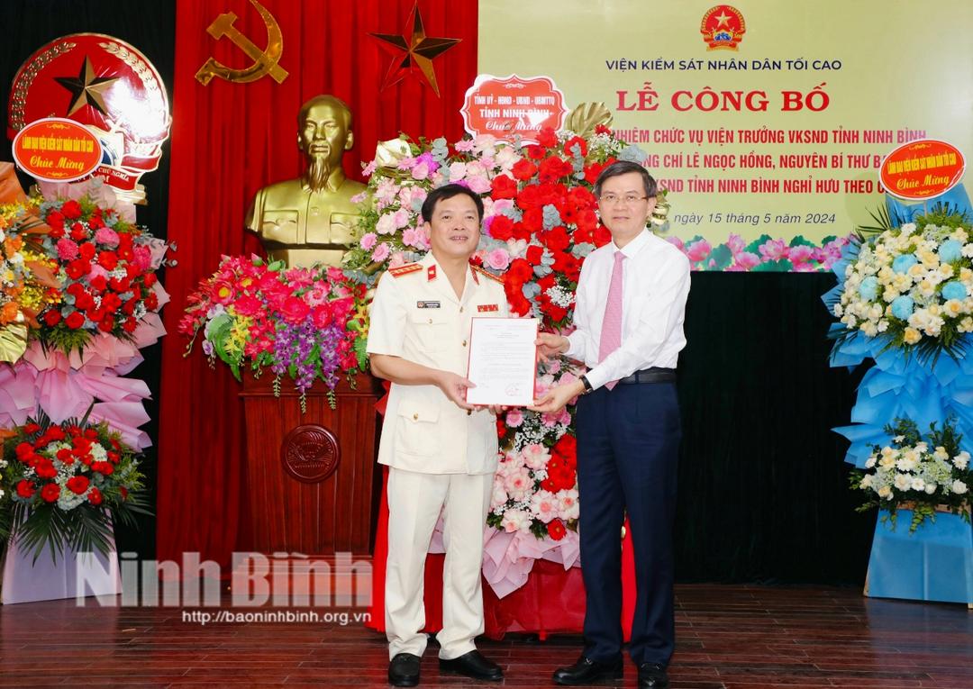 Công bố và trao Quyết định bổ nhiệm Viện trưởng Viện Kiểm sát nhân dân tỉnh