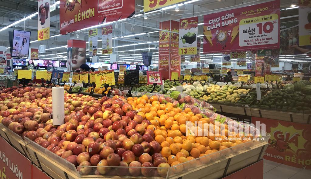 Hoa quả đầu mùa: Nguồn cung dồi dào, giá cả ổn định