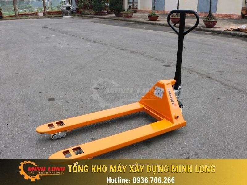Xe nâng hàng giá bao nhiêu? Cập nhật giá xe nâng hàng được ưa chuộng nhất 2024