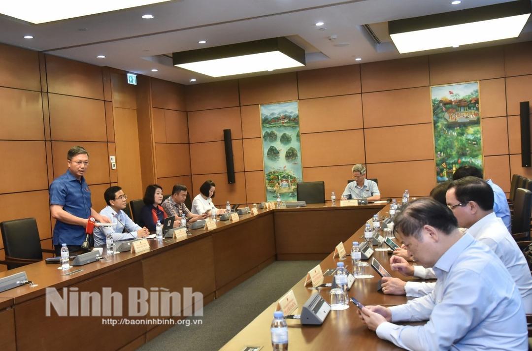 Kỳ họp thứ 7, Quốc hội khóa XV: Đại biểu Quốc hội tỉnh tham gia thảo luận tại tổ về một số chủ trương đầu tư