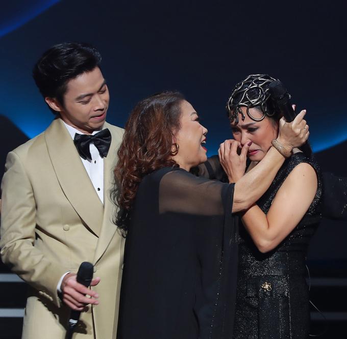 Phương Thanh khóc khi tổ chức liveshow sau 17 năm