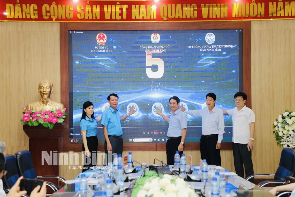 Phát động cuộc thi trực tuyến "Tìm hiểu kiến thức về chuyển đổi số và cải cách hành chính"