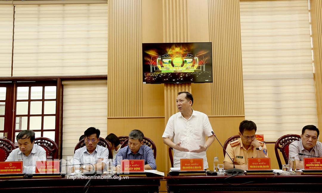 Du khách dự lễ khai mạc Tuần Du lịch được đưa đón miễn phí từ Phố cổ Hoa Lư đến Tam Cốc-Bích Động