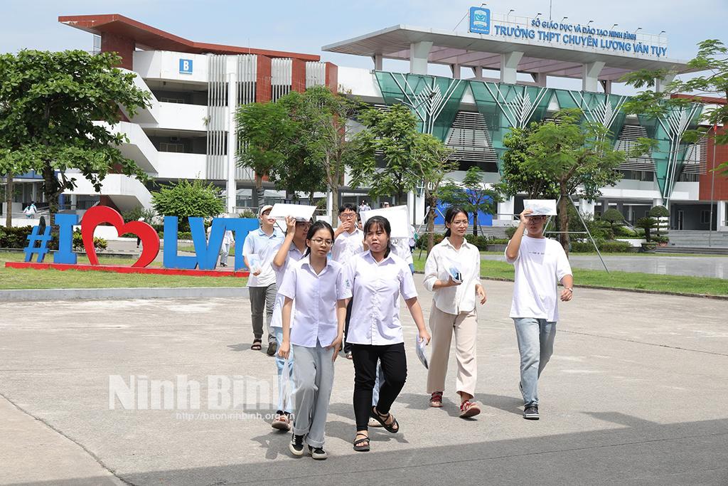 Điểm chuẩn trúng tuyển lớp 10 THPT chuyên Lương Văn Tụy năm học 2024-2025