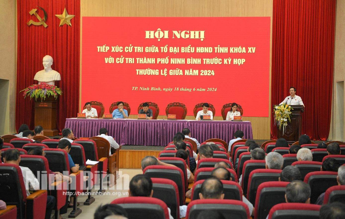 Đại biểu HĐND tỉnh tiếp xúc cử tri thành phố Ninh Bình