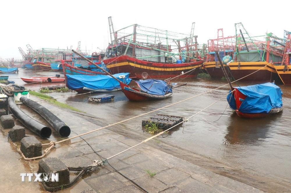 Chủ động ứng phó với vùng áp thấp có khả năng hình thành trên biển Đông và gió mạnh trên biển